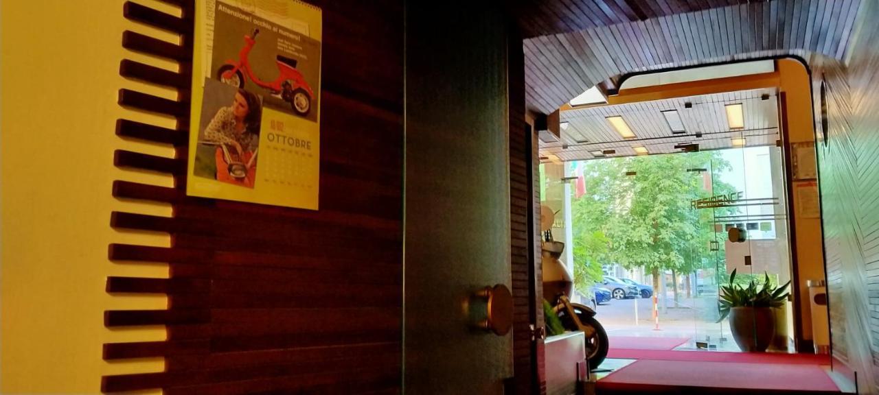 Albergo Residence Italia Vintage Hotel ปอร์เดโนเน ภายนอก รูปภาพ