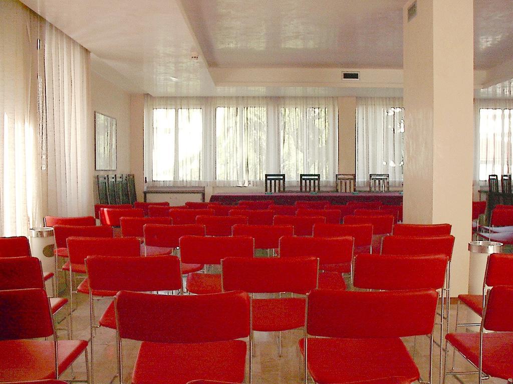 Albergo Residence Italia Vintage Hotel ปอร์เดโนเน ภายนอก รูปภาพ