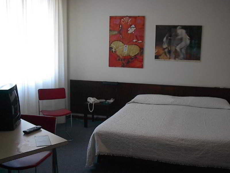 Albergo Residence Italia Vintage Hotel ปอร์เดโนเน ภายนอก รูปภาพ